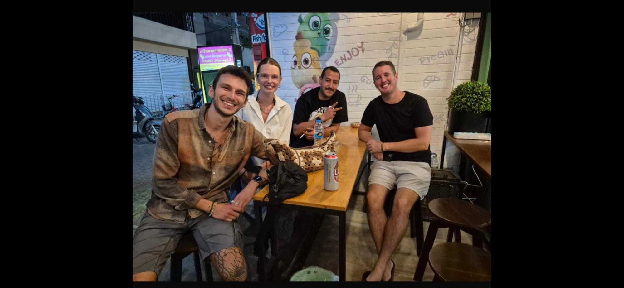Lazy Gibbon 1 Chiang Mai - Tha Phae Gate Hostel Εξωτερικό φωτογραφία